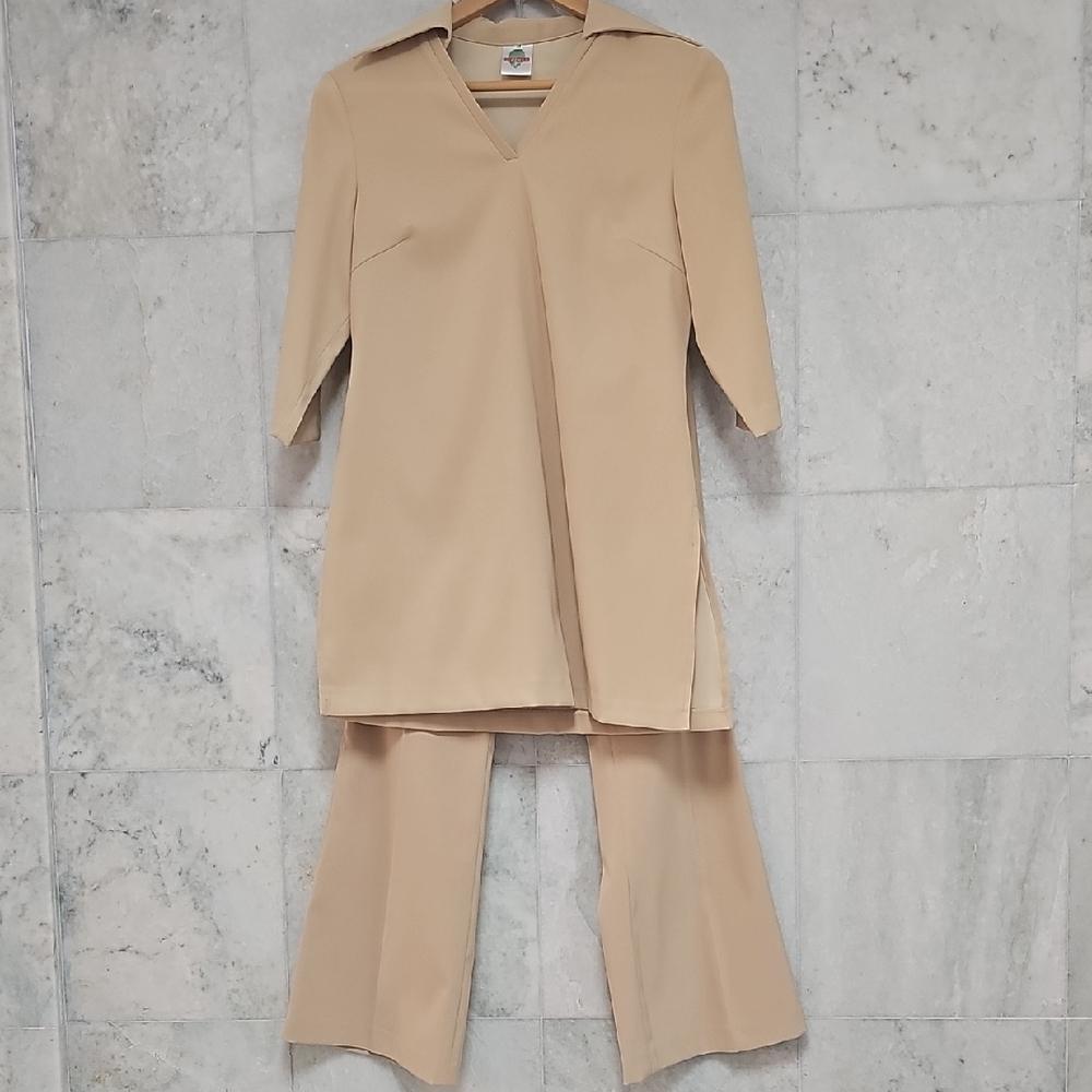 Women's Two-Piece Set